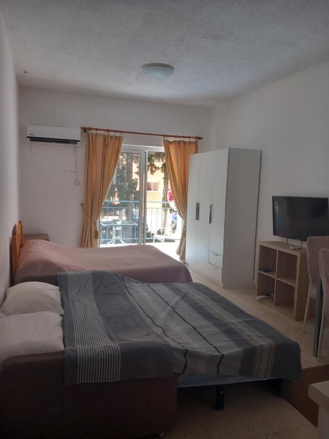 Paphos Studios 外观 照片